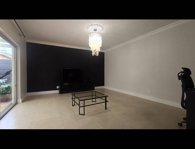 3 bed property to rent in BLOUBERG SANDS